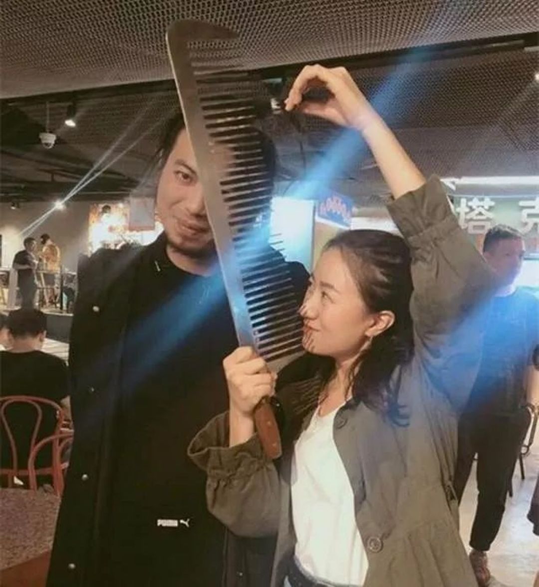 B站粉丝809万，网店去年只卖了8000元就关门：手工耿这笔
