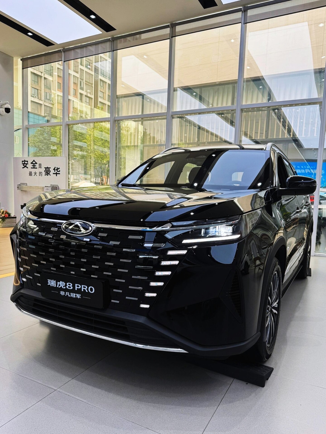 瑞虎8Pro的三种价签:6.99万跑过50公里的写着
