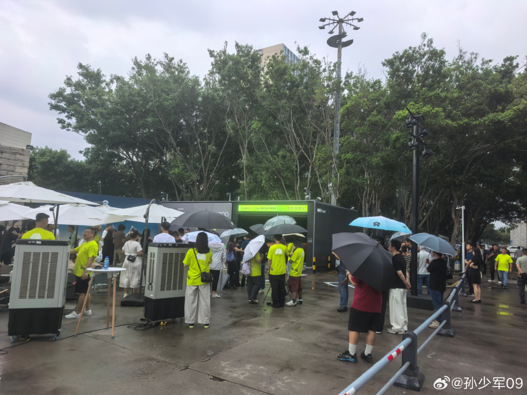 李斌确认全新ET5T明年上市交付:5566换代“变大几乎明牌、变便宜很难”,等不等先看这三笔账