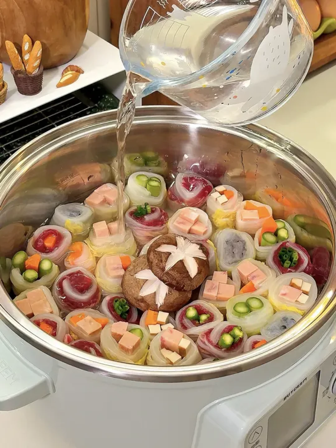 食谱帖被收藏10万次没人吵，「饿了再吃」三个人里就有一个想吵：这桌饮食哲学的钟摆，焦虑吃饭的人先看懂4件事