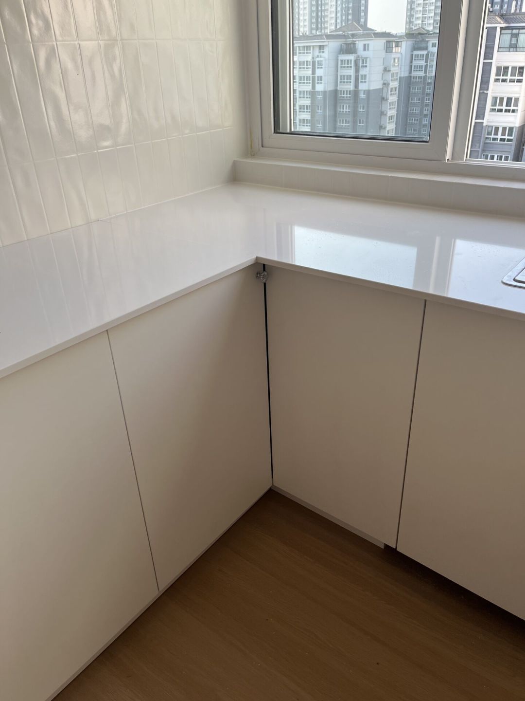 8999的套餐只送1米吊柜：我把九月装修季几十条橱柜真实结算帖对了一遍，发现真正吃钱的是计价量尺