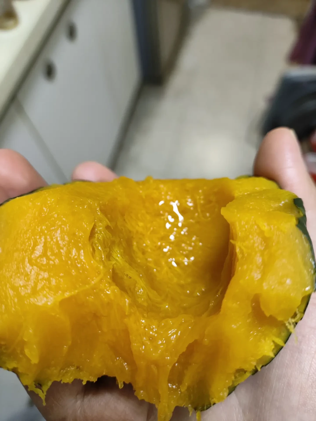 “90%是假贝贝”喊了一年半,山姆也照样开水瓜:我把贝贝南瓜的4种水瓜、9月开园日历和热量账拼全了——秋天这口粉糯,先别急着放弃