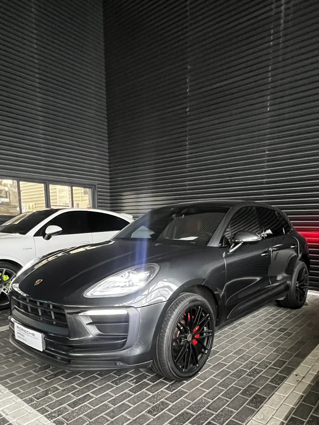 26.8万的飞驰、15万的Macan：二手豪华燃油车一年腰斩，先算清