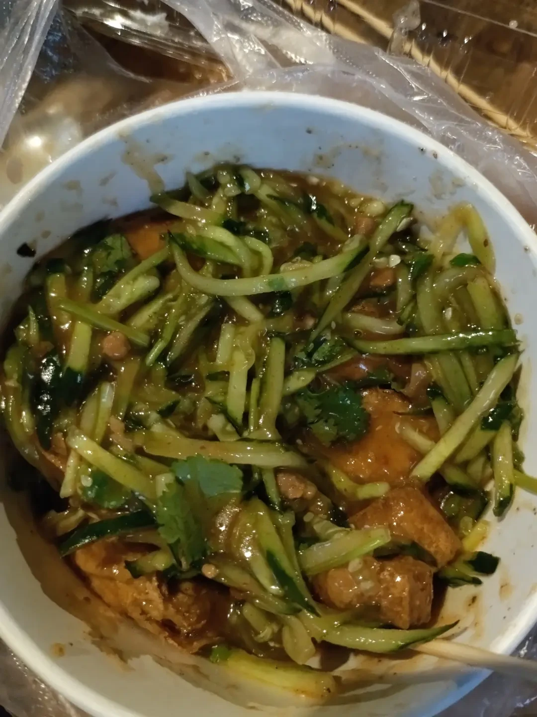 摊位管理费3500/月、1元一串的还在开：夜市价格彻底分家了，中秋逛摊前先学会这三看