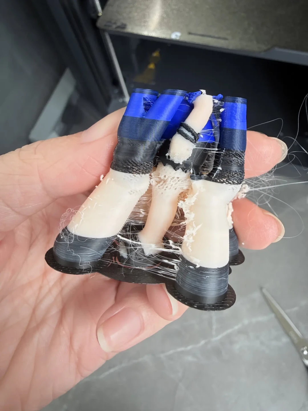 拓竹的“缠料报警”常常冤枉人:这周r3d和官方赠品料一起翻车——烘干换料前,先分清真假缠料