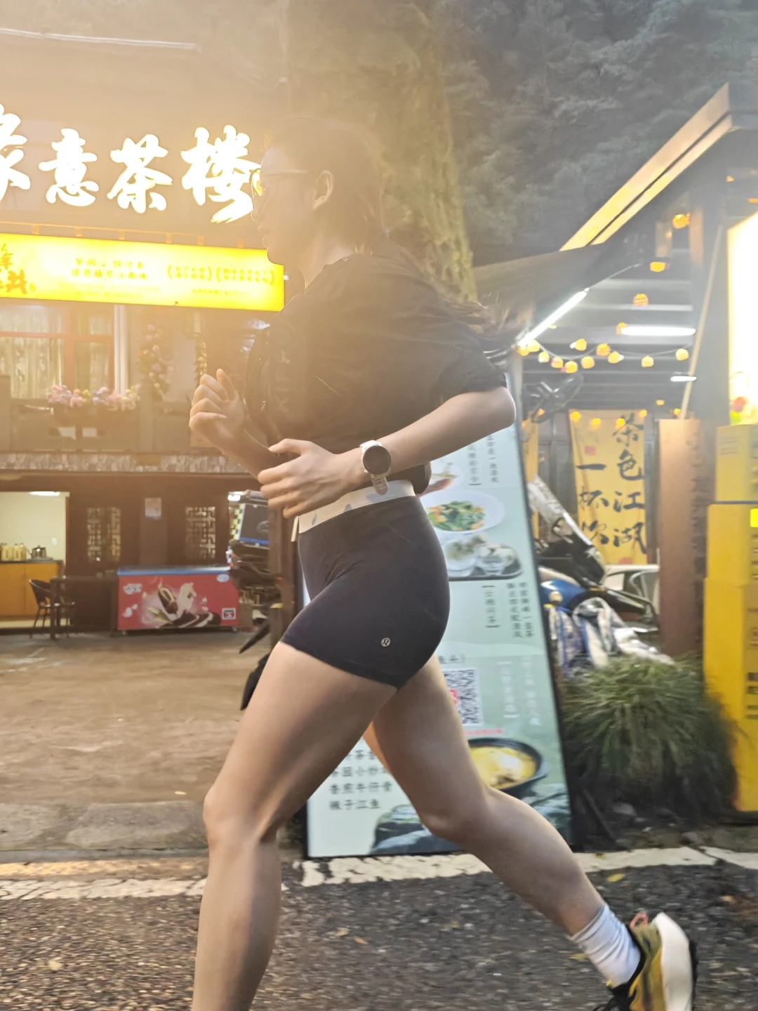 冠军没穿新旗舰、大境门这周开跑:迪卡侬三双越野鞋,尺码、磨脚和清仓水温我一次核清