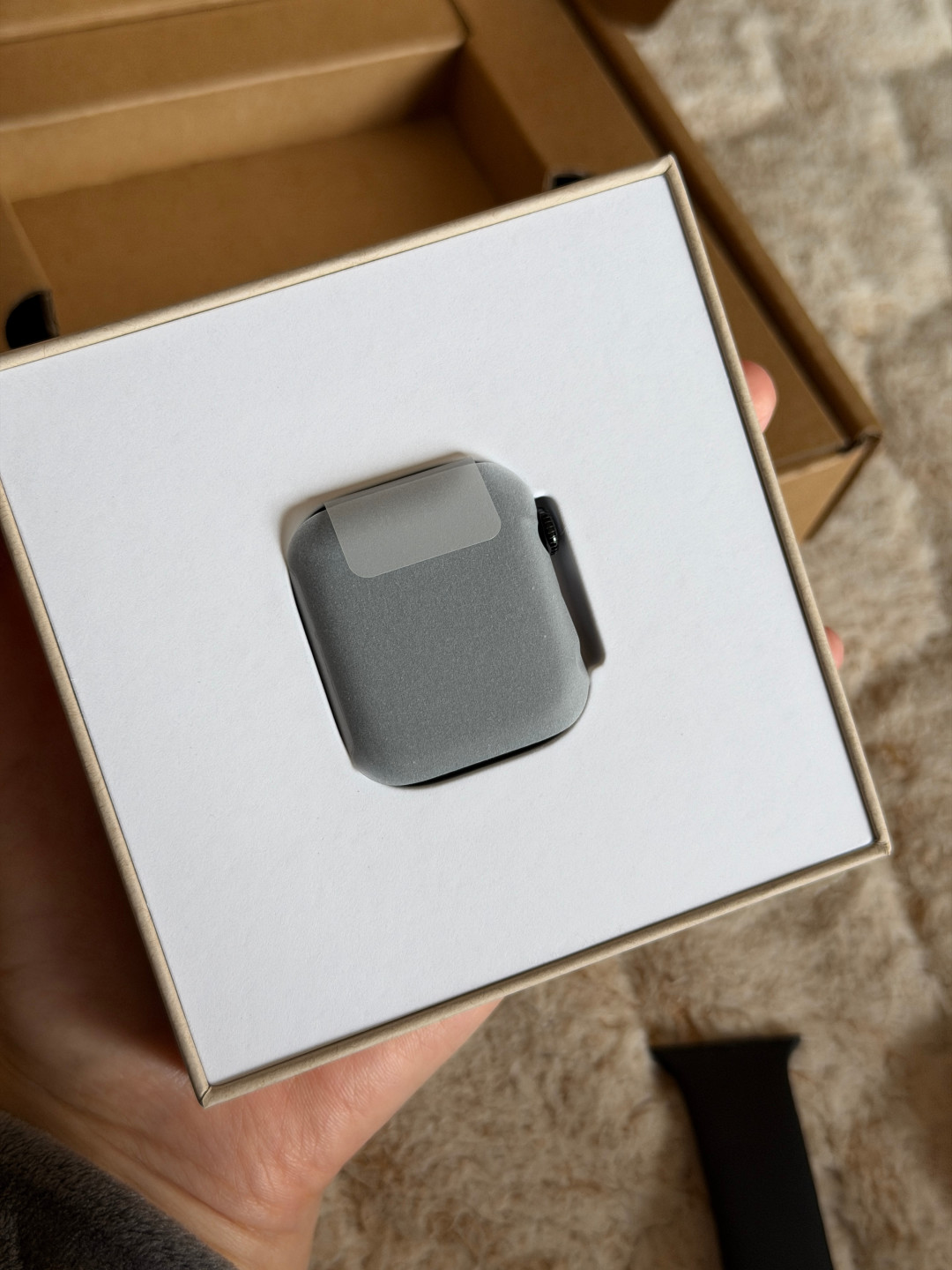 亮黑过保也给换、银色被说“正常损耗”：Apple Watch掉漆售后没有公开政策，我翻完全网一年亲历帖，三条真实口径和9月的收紧变化都在这