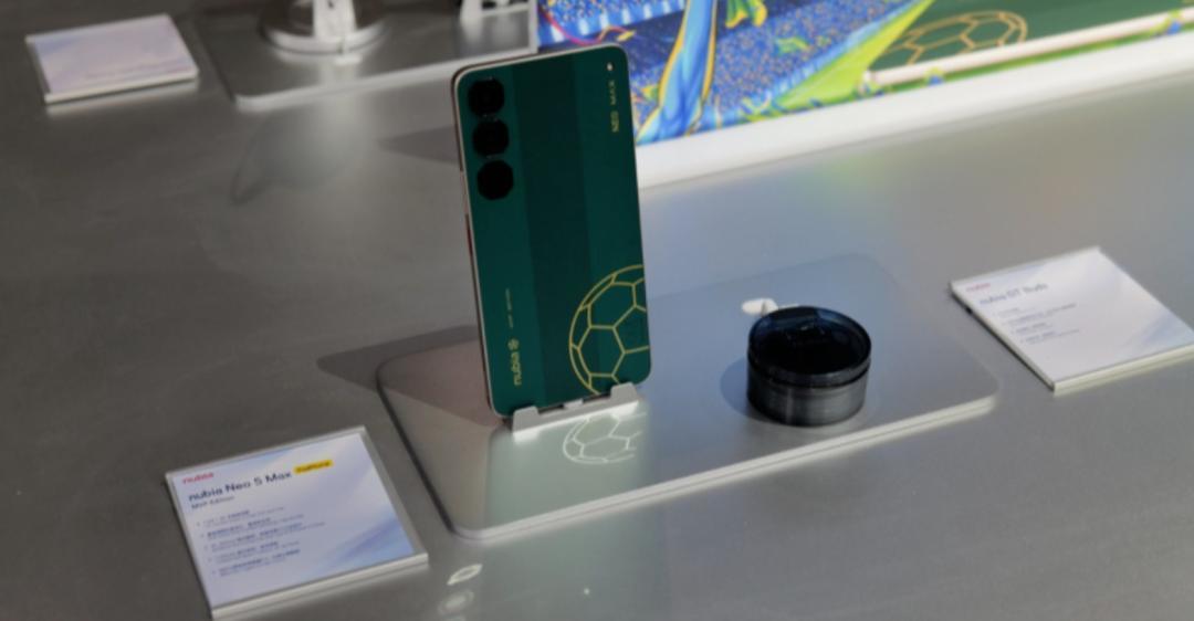 国产7.5寸巨屏LCD,国内却只能海外捡:努比亚Neo 5 Max下单前,先把四笔账算清