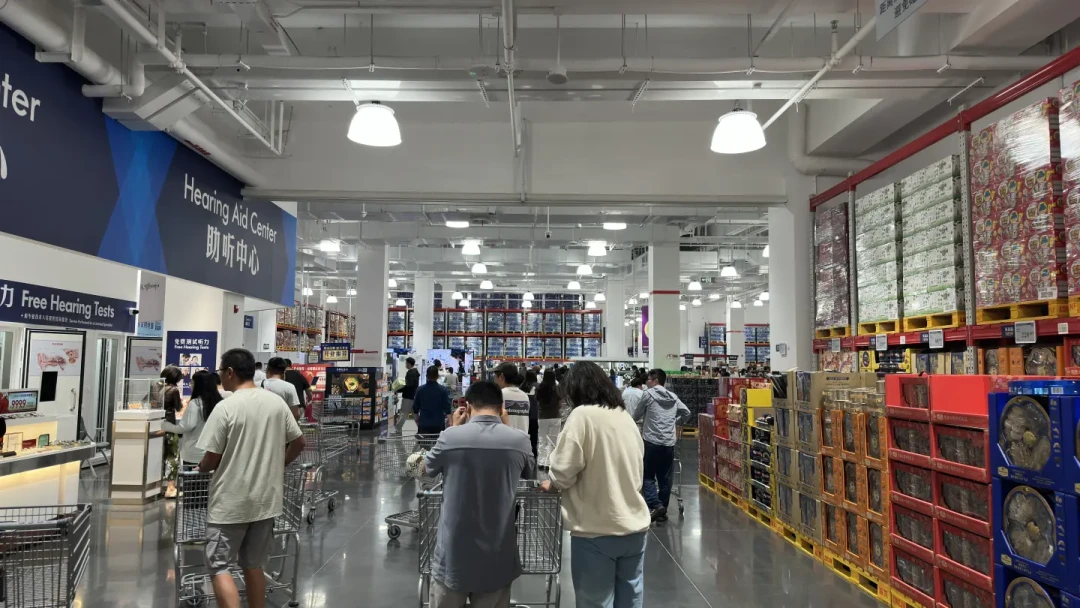 石家庄排3小时队、房山开业当天被买空提前关门：翻了3座首店城市的山姆实测帖，260的卡办不办、什么时候去，账算清了