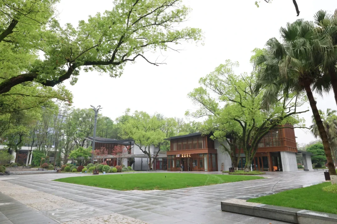 湖南博物院进馆的路已经整个换了：新通道开通5个月，十一的入馆动线一次给全