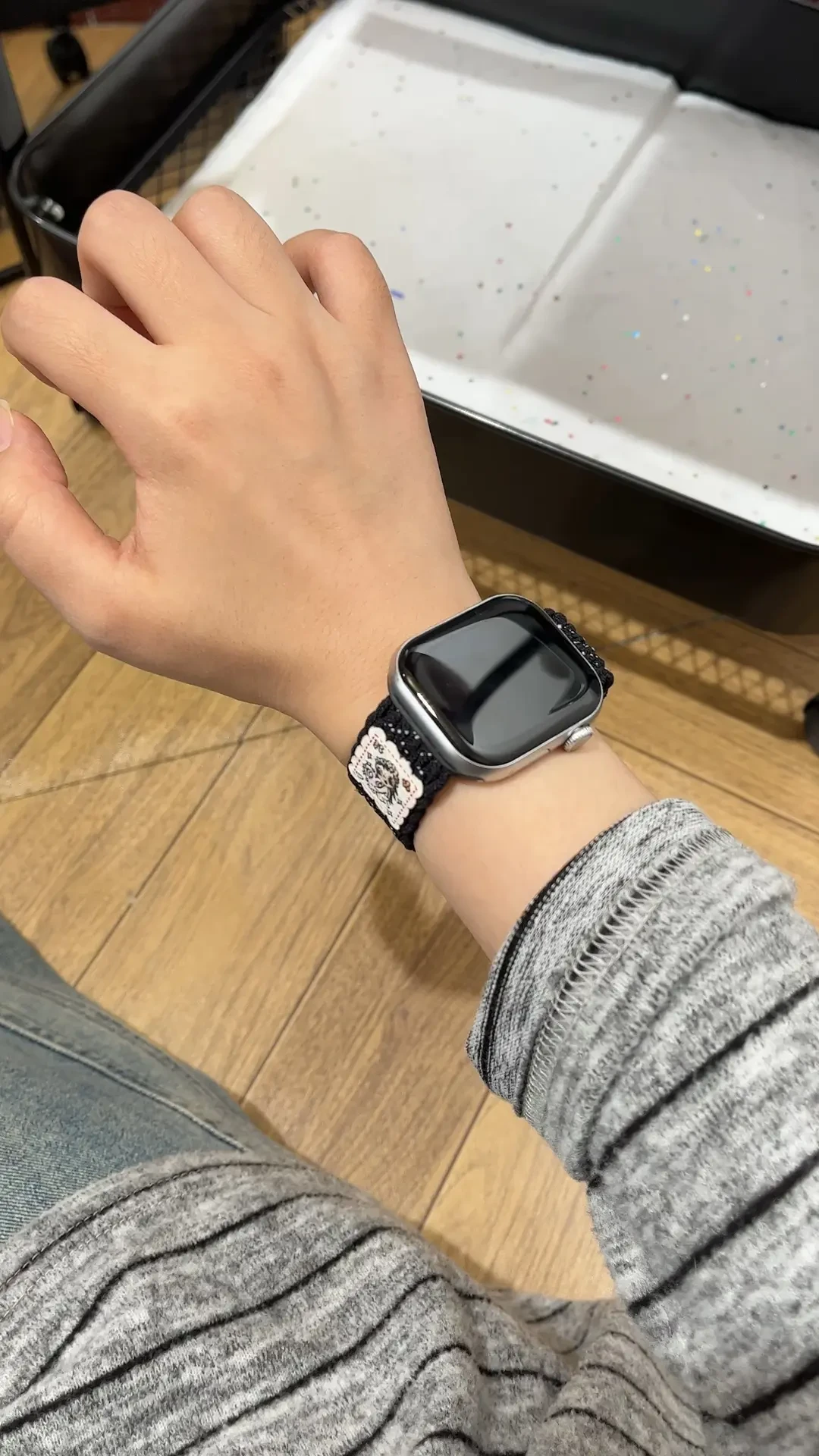 watchOS 27终版“续命名单”落定：Series 9被误杀又补回，5款表确定停更——三星同周断供Watch 4、S12发布的当口，你的老表继续用、卖还是换，这篇算清账