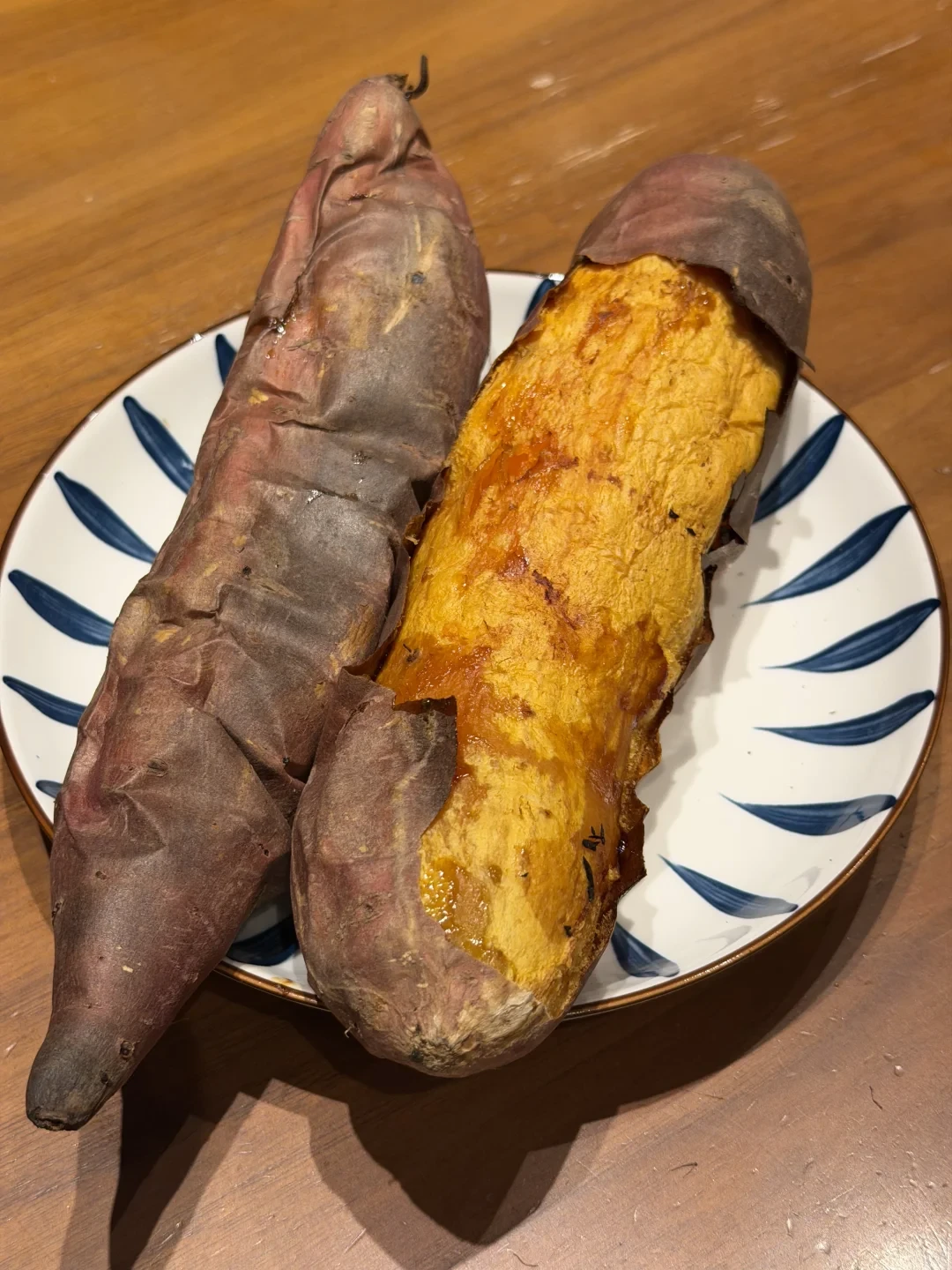 两条6.8万赞和3.5万赞的视频“打架”了:给爸妈饭桌整改前,先分清三种“清淡”