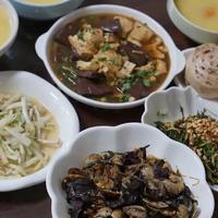 两条6.8万赞和3.5万赞的视频“打架”了:给爸妈饭桌整改前,先分清三种“清淡”