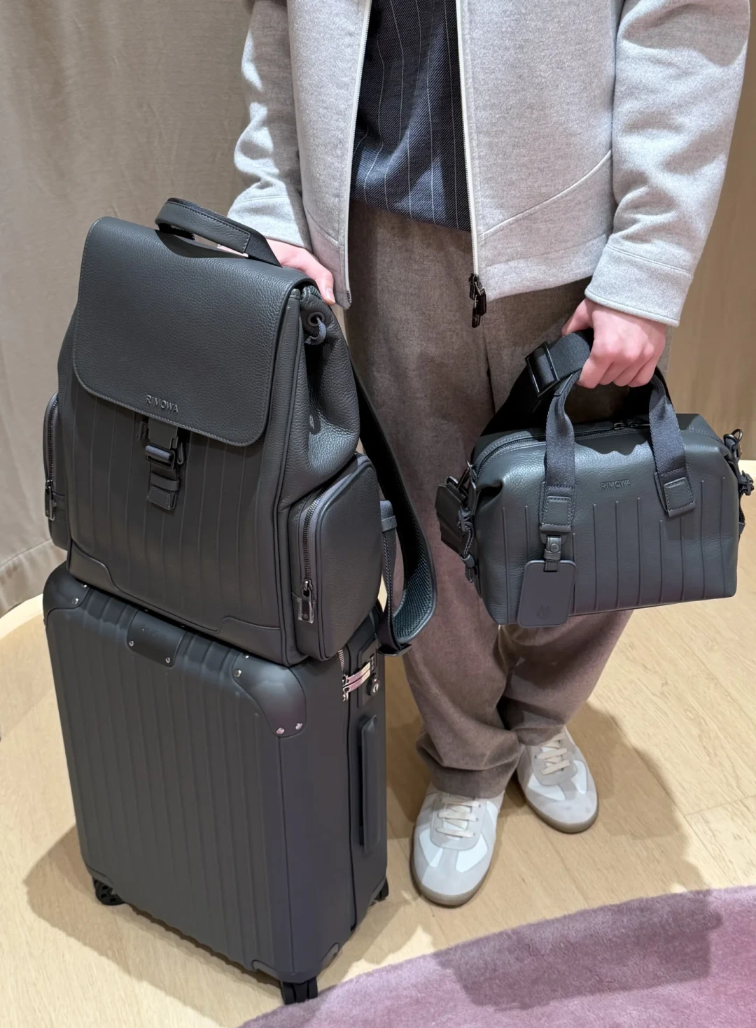 7个月6个新色:把RIMOWA的2026色历摊开,分清四个档,才懂该抢什么、等什么