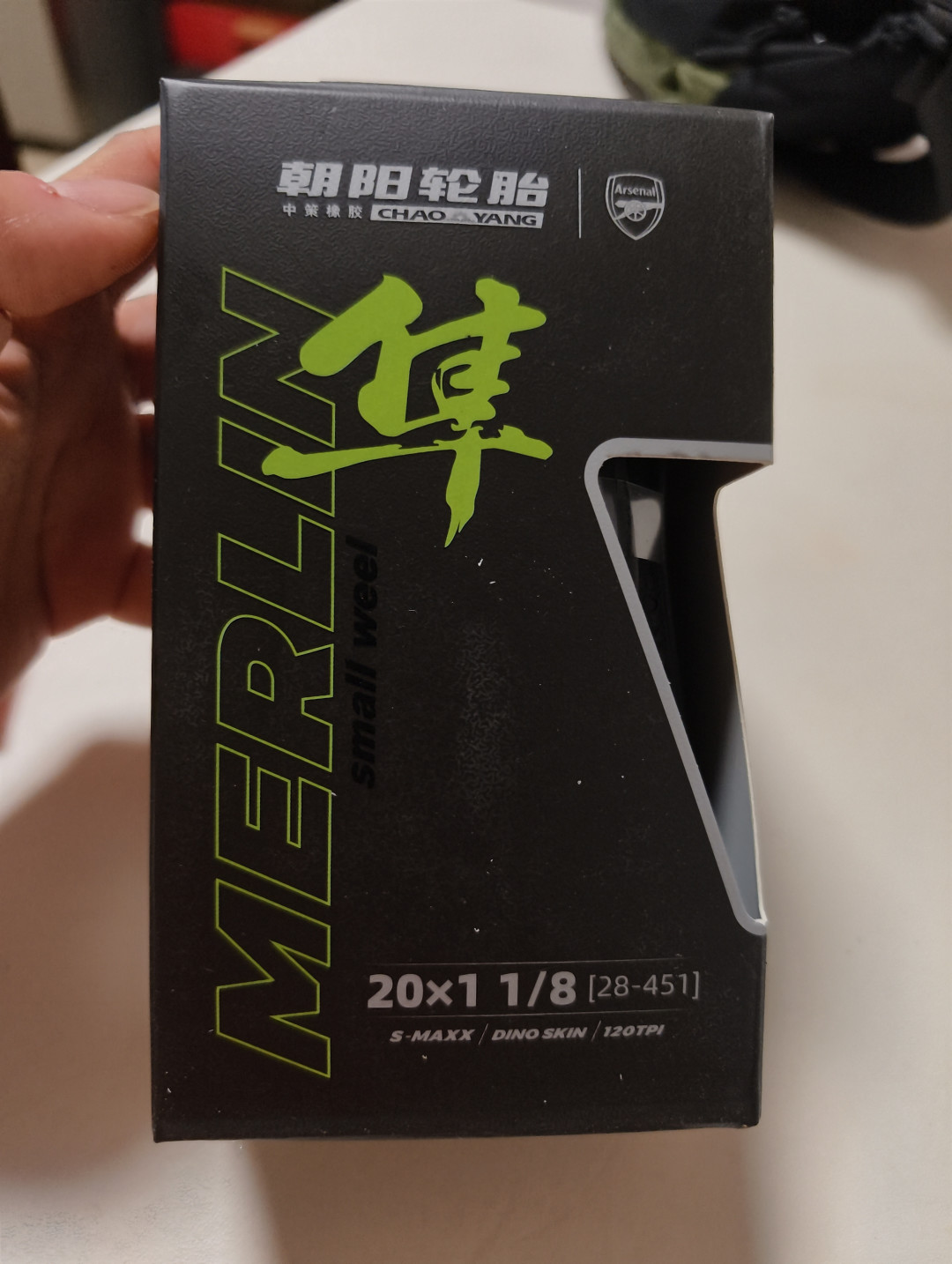 3k多的碳三刀都舍得、200块的高压胎却舍不得?对完三派改装帖、406对451实测和拆车件行情,我把大行20寸车的改装钱该先花哪儿排清楚了