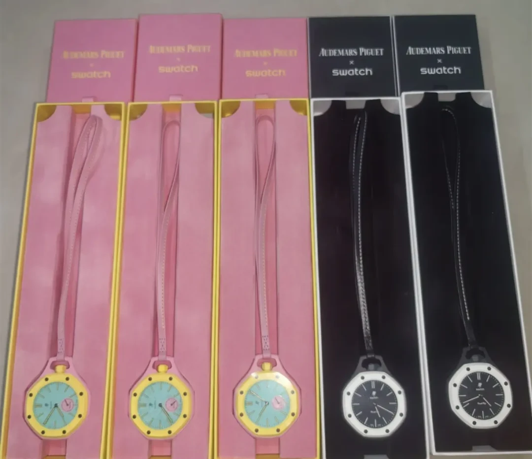 通宵排队、粉色炒到12000、299的假货已经泛滥:AP×Swatch联名发售四个月,这只