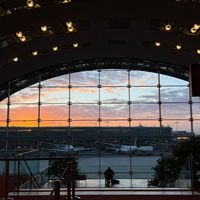 9.30空管罢工正撞国庆出发档,7月过的“航空新规”2027年才用得上:对完9-10月罢工日历和十几条索赔实录,现场能救事的只有现行EU261这5步