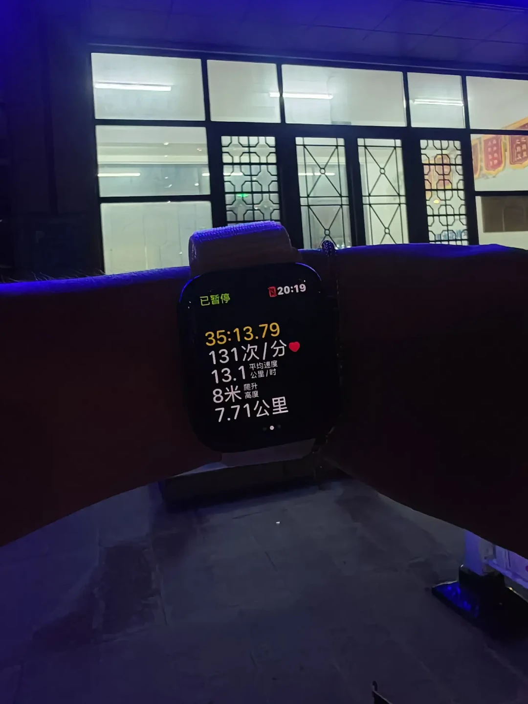 P8青春版凑到1910拿下：经典与青春官方差1200、街面只差900——翻完炸胎帖、收轮组帖和“骑不快”帖，四组配置差异、三本隐藏账、4种人理清了