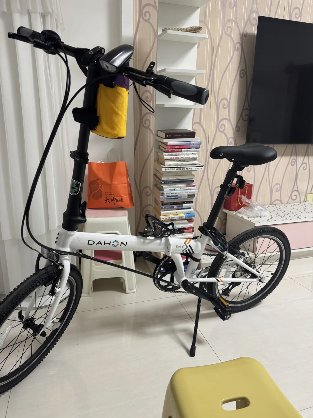 P8青春版凑到1910拿下：经典与青春官方差1200、街面只差900——翻完炸胎帖、收轮组帖和“骑不快”帖，四组配置差异、三本隐藏账、4种人理清了