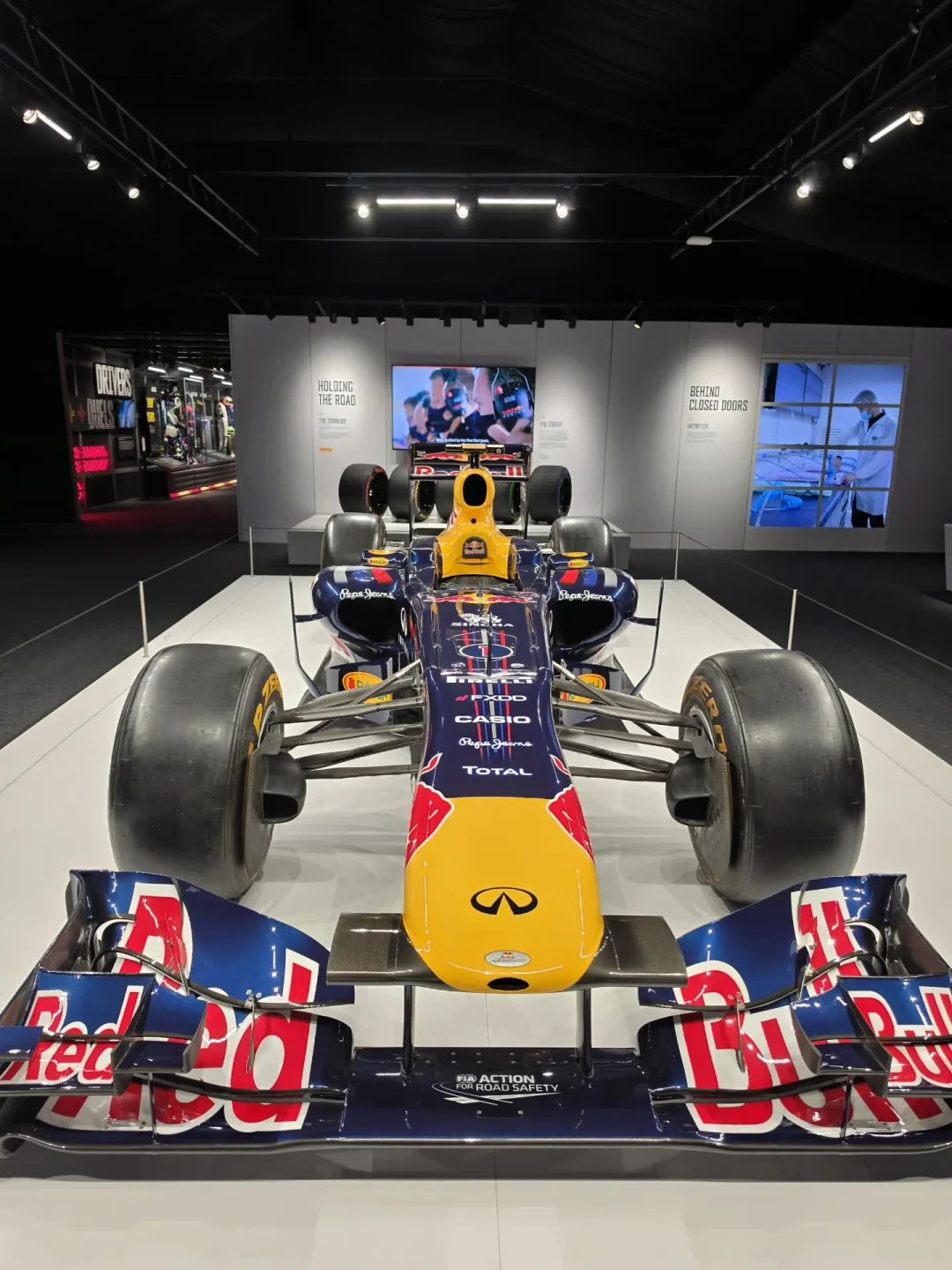 F1要到10月9号才开赛，国庆新加坡的酒店凭什么翻倍：对完今天刚上架的