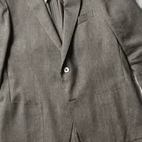 蓝豹还是Suitsupply？先别看排行榜，看日历：一个靠店庆满减，一个等电商两折