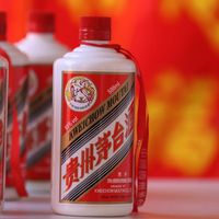 自营1766、回收1660：囤酒时代的两块价签正在合拢，手里的白酒先算清能卖、该留、能喝这三本账
