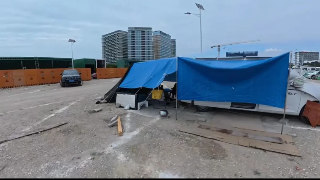 三亚营地一晚20元,深圳却在清退房车停车:2026过冬季,宿营车先解决