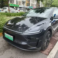国庆租车开电车的人正在变多：翻完今年20多份晒单，坑不在充电桩，在还车柜台