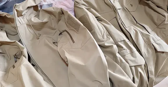 龙牙B品九月集中冒头：火狼479、战鲨1099，冲捡漏前先把三道门和四个坑看明白