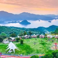 免费营地正在被一块块圈走：晴江岸、云想山吵翻之后，我把营地价格摊开成了四档