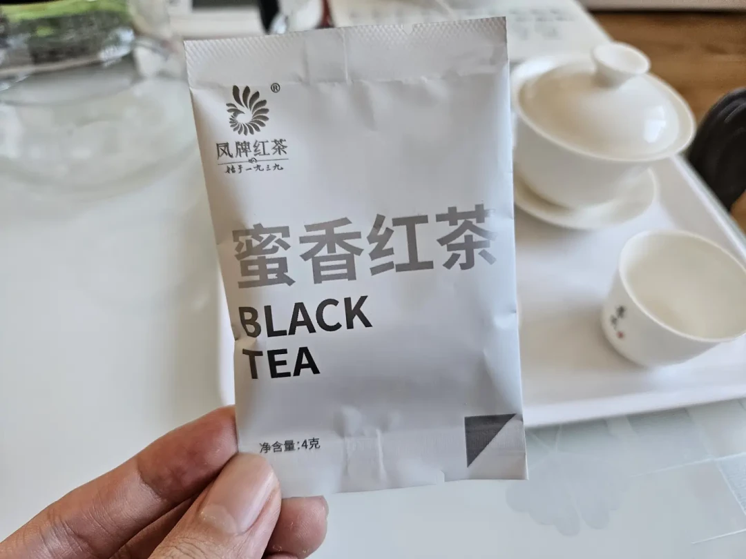 别只盯着凤牌那罐经典58:泡泡茶被连喷4款,100袋装