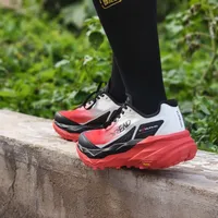 大境门明晨开炮，探路者飞越PRO到底能不能穿上赛道：6笔成交价从402排到599、3场赛事战报、1句"更适合短距离"，周末进山的把这本账先对完