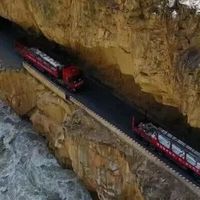 波密新增测速启用后首个国庆：63.5公里最短用时54分26秒，G318上赶行程的摩友被秒表抓了