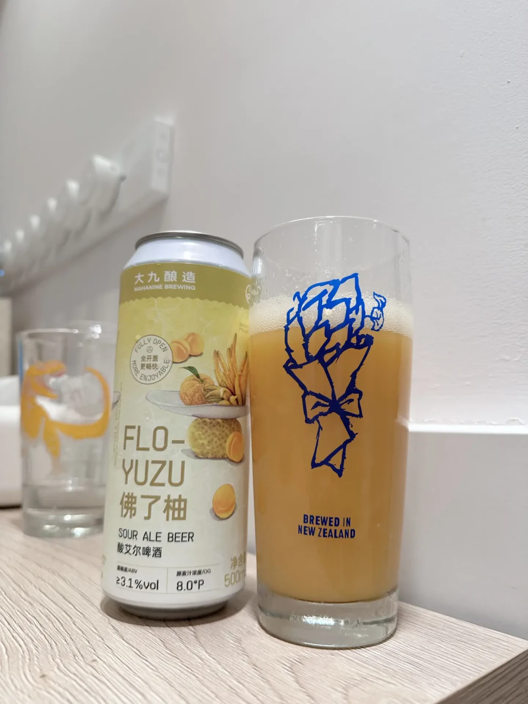 「佛了柚」的香气只活到泡沫消失:20多篇全网实测,这罐酒开罐就得快喝