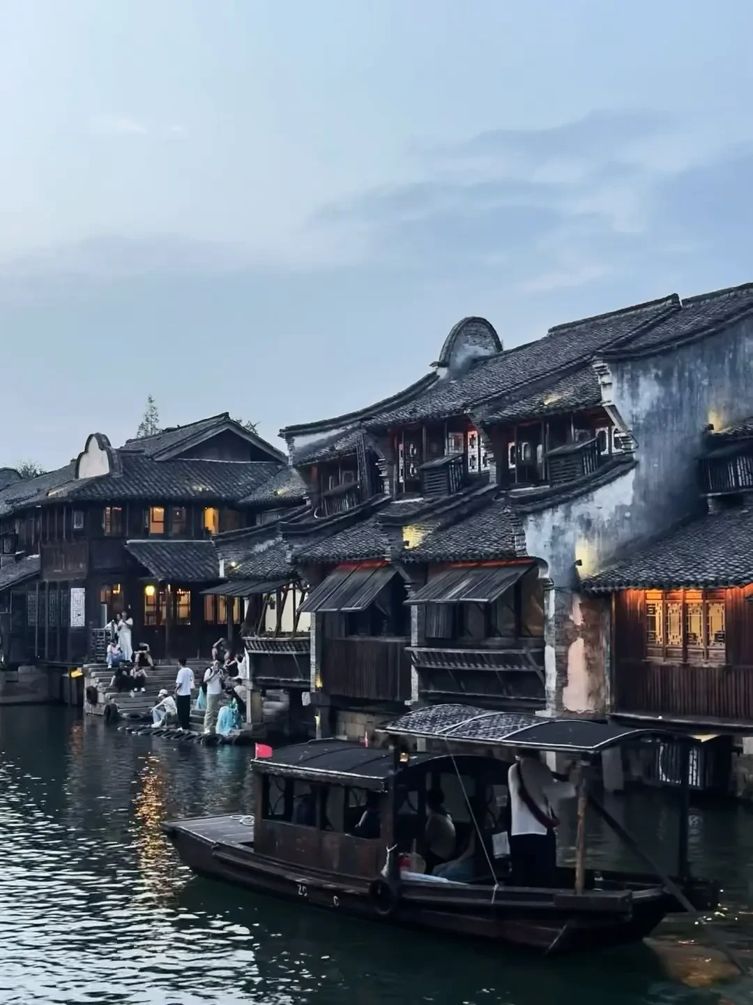 教师节免票海报刷屏,但9月10日是周四:翻完今年几十条公告,能真正用上的只有两档