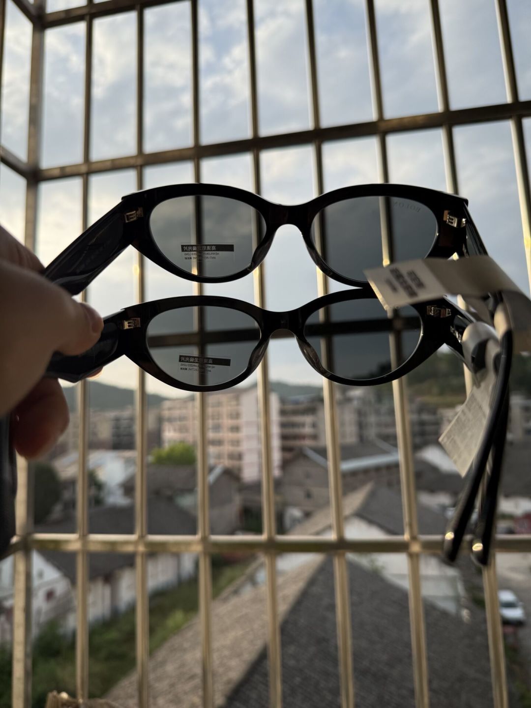 山寨暴龙被告出120万判赔还活着:我把法院点名的仿冒名单、镜腿12位码的四种查询结果和30多条