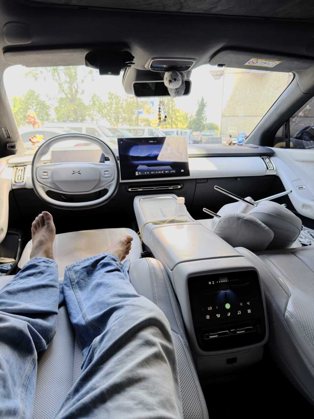 8月吵翻的