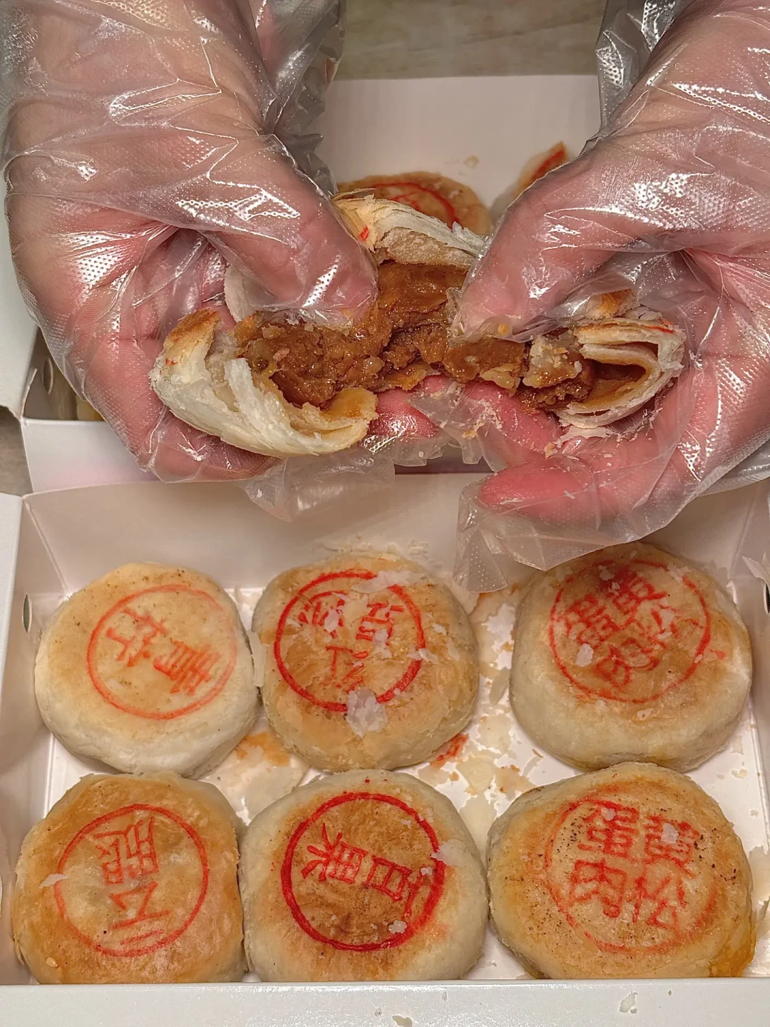 龙华寺现烤月饼进入排队季：48元一盒、保质期3天，中秋前两周先把4条买法和2个雷分清