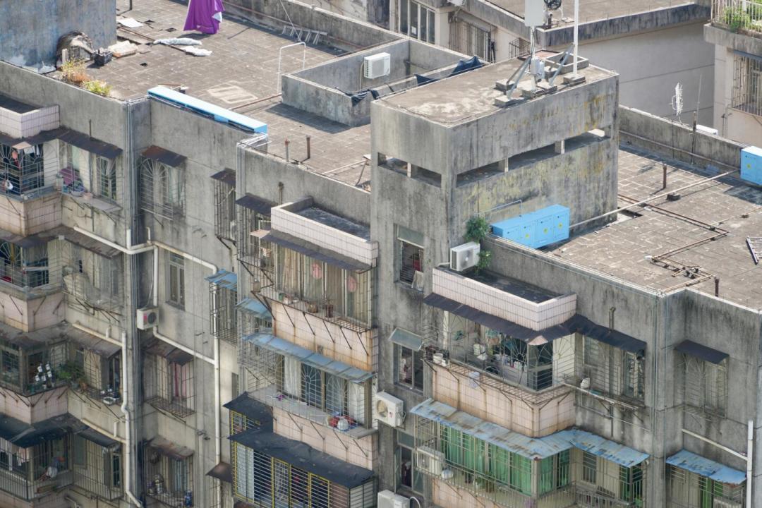 副厂在降价、套头在涨价、Z口RF口刚补齐:摆开7支APS-C旅行头我发现,国庆带哪支,先看机身有没有防抖