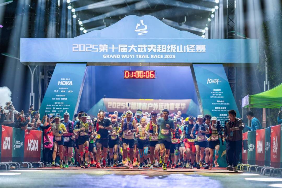 亚瑟士反超昂跑与HOKA:原本闭眼买的HOKA,现在得看数字再下单