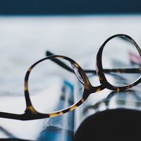 换季被子刚搬出来第一晚，孩子就连打喷嚏：看完中消协20款除螨仪实测，"除螨"这笔钱得按这个顺序花