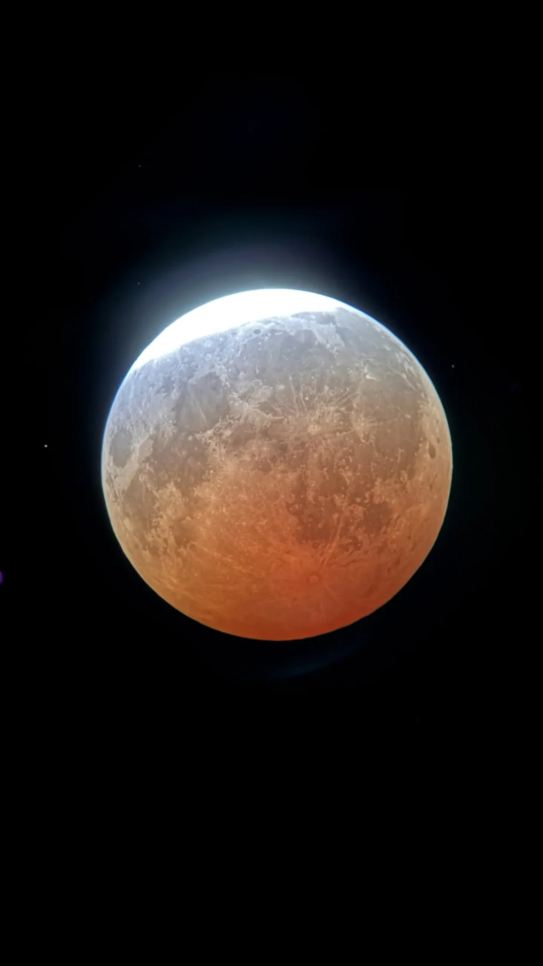 手机怼上星特朗目镜，月亮成了、土星糊了：翻完十几条直拍帖，第一张出片只要这五步