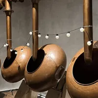 “查理与巧克力工厂”开遍全国:螺蛳粉和东西塔都雕成了巧克力,这张金奖券还值得去吗