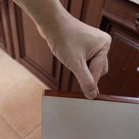 门店让你交的欧琳"定金"，对手方可能不是欧琳：8笔商场门店纠纷样本，和交钱前必须当面问的3个问题