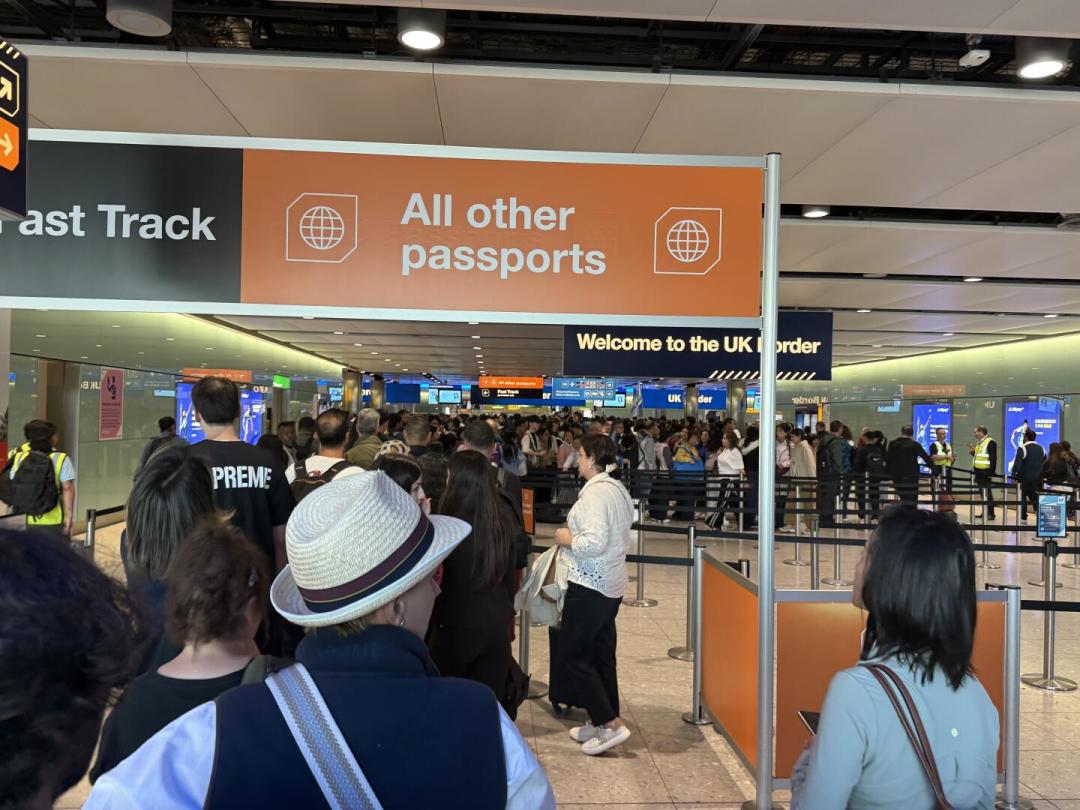 英国空管瘫痪把国航旅客困在欧洲:这次真不赔现金,但从欧洲出港的国航延误,600欧是有人领到过的