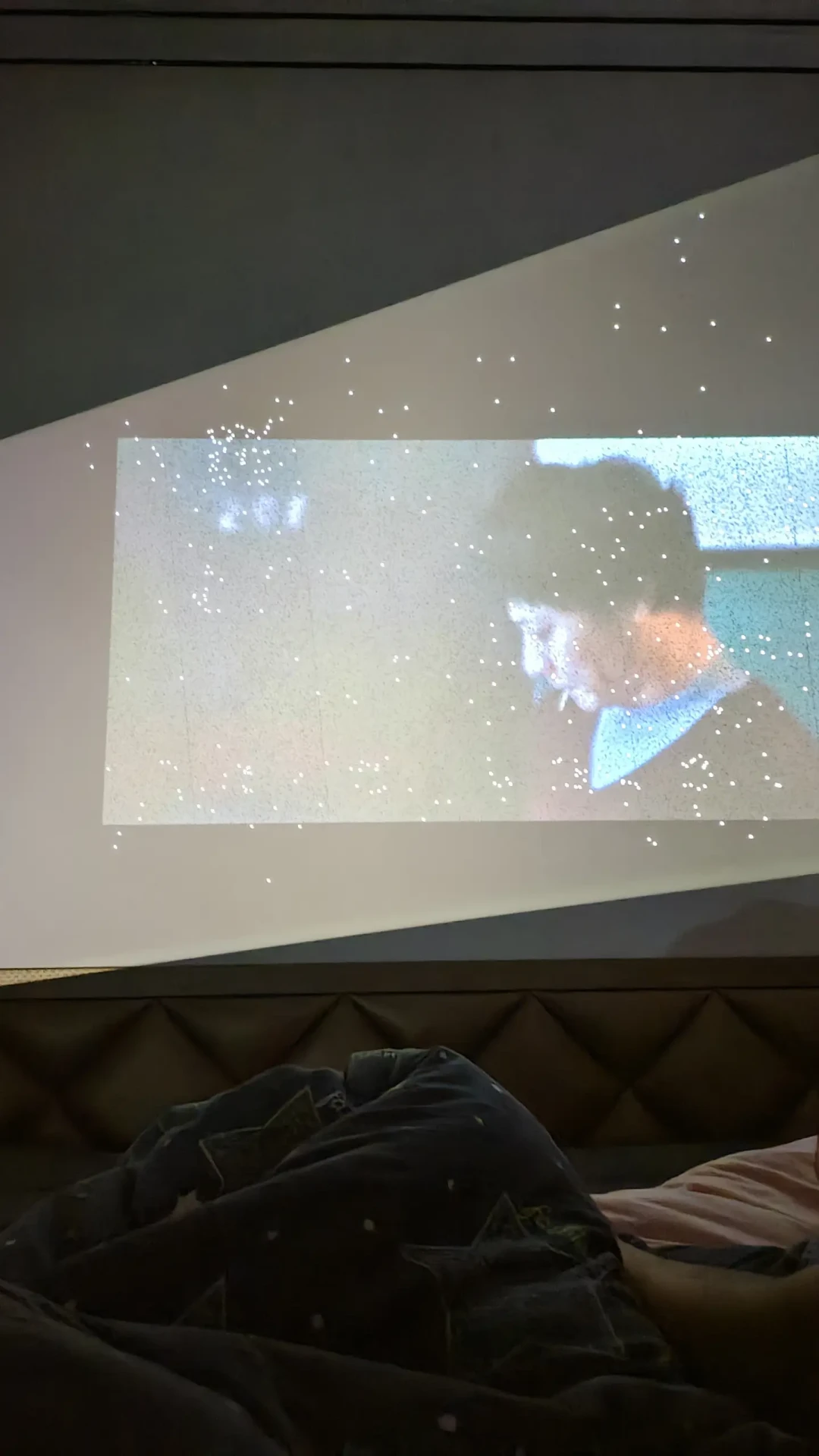 白点扩散、过保花屏、光机报价三千：我把当贝五年的维修账翻了一遍，2026年修还是换的算法变了