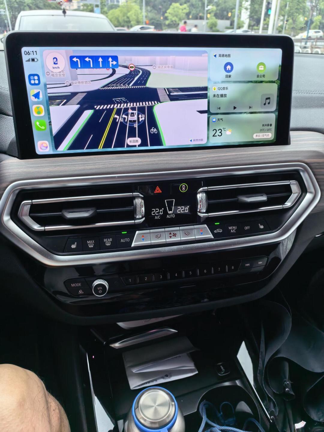 通用汽车封杀CarPlay，老凯美瑞车主root强装：2026年的手机互联战争，选对路之前先别交钱