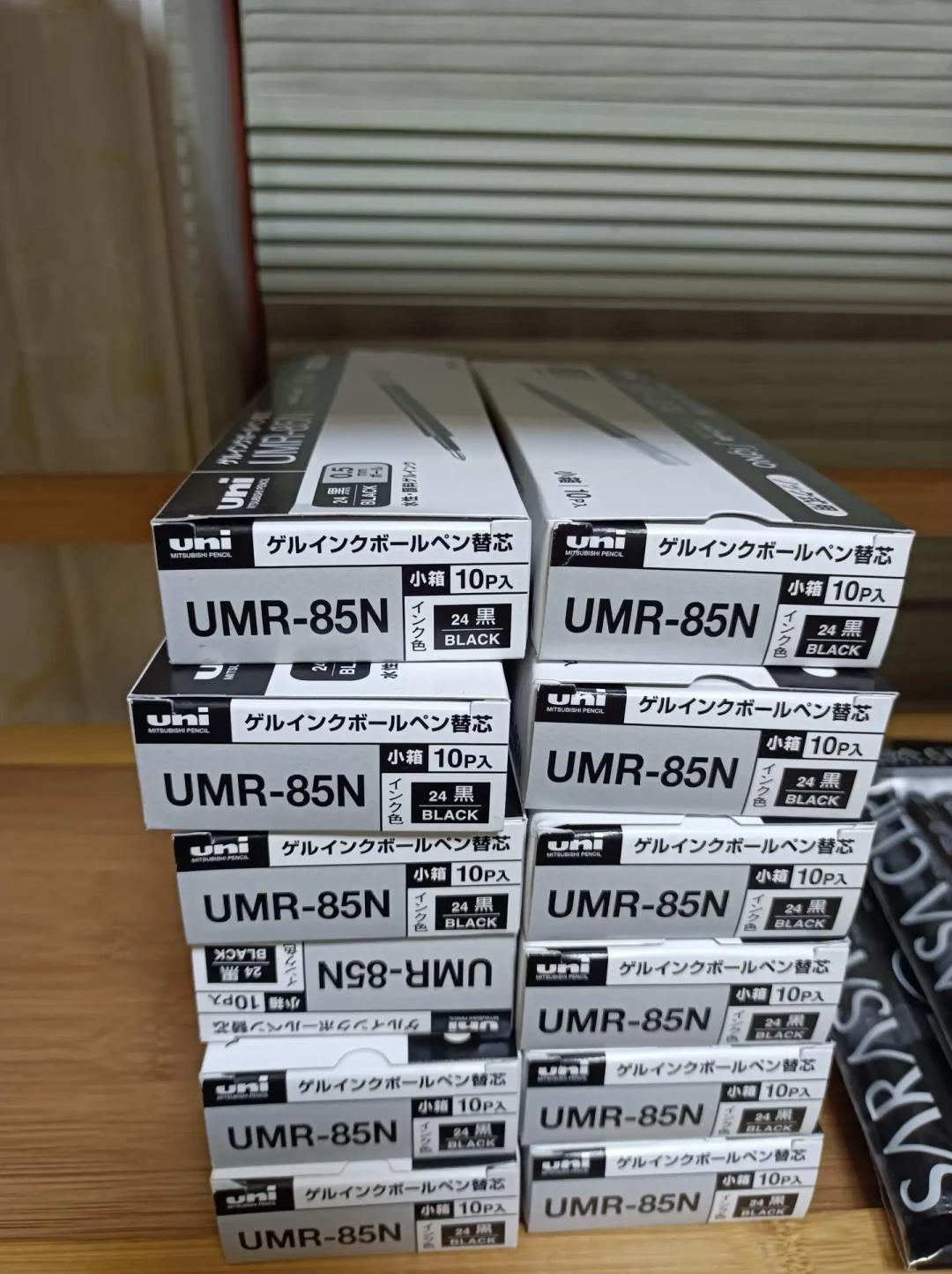 5r一支的笔芯，最后五分之一还要浪费：刷题党用三菱到底多少钱一个字