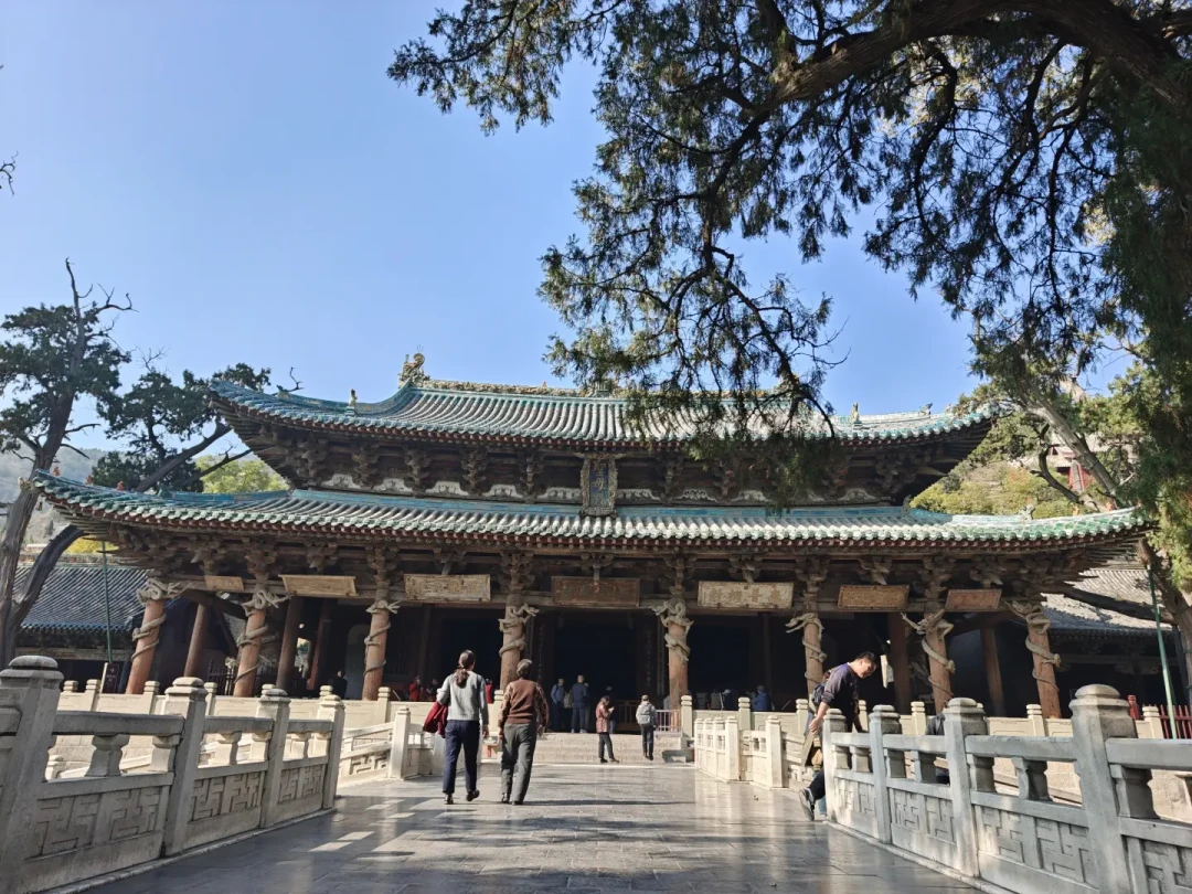 晋祠围挡14个月、公主坟还在用铁皮