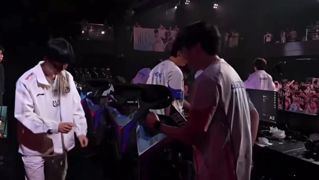 3:0横扫LGD完成一穿四!iG距决赛一步之遥,如何评价这场比赛?